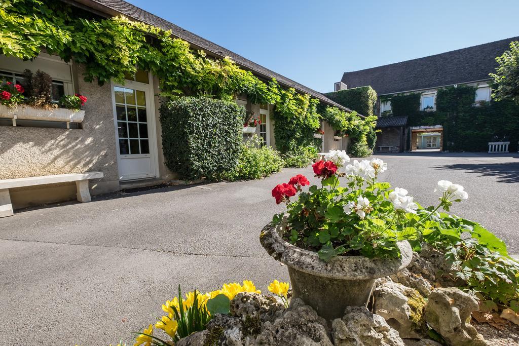 Hostellerie De Bretonniere - Groupe Logis Hotels Бон Экстерьер фото